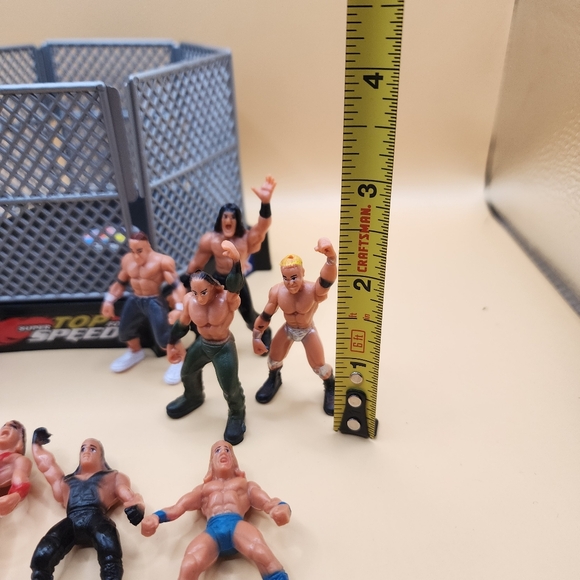 Micro Mini Aggression Wrestlers w Cage - Picture 2 of 5